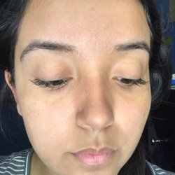 Browology 210 - Medium length lashes, 40 on each eye