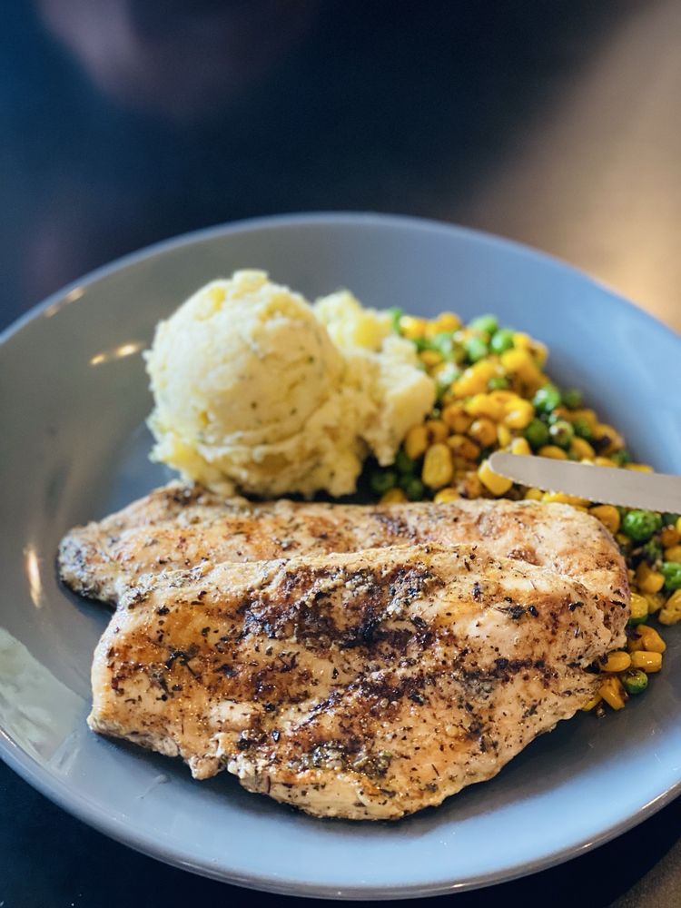 P Dubs Grille & Bar Logo