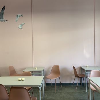 1 Oz Coffee - Seating area - Coffee & Tea Near Me - Huntington Beach, California 1 Oz Coffee - Seating area - Coffee & Tea Near Me - Huntington Beach, California