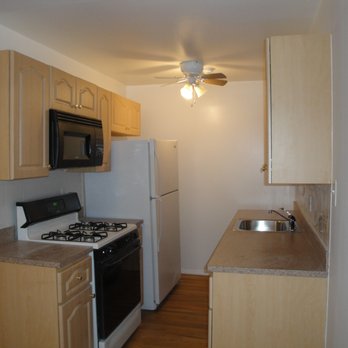 Artist Lake Condominiums - Kitchen View-Astor Model - Condominiums Near Me - Middle Island, New York Artist Lake Condominiums - Kitchen View-Astor Model - Condominiums Near Me - Middle Island, New York