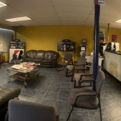 Davie Tire Outlet - Waiting area inside
