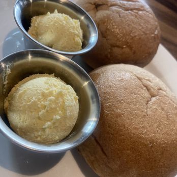 Aubrey's - Classic Fresh buns for starters!! - Pizza Near Me - Lebanon, Tennessee