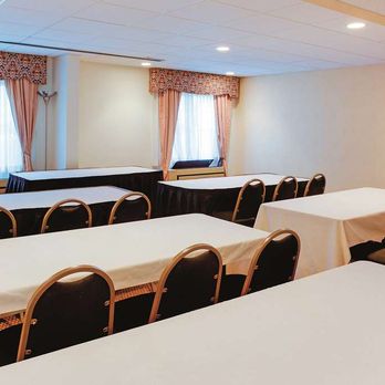 La Quinta Inn By Wyndham Boston Milford Closed 51 Photos