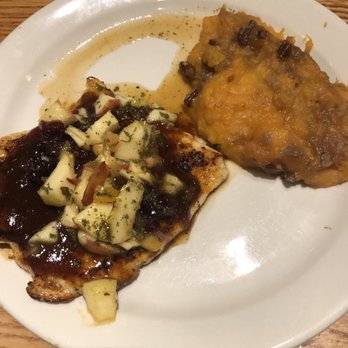 Cracker Barrel Old Country Store - American Near Me - Meridian, Mississippi