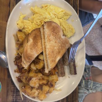 The Eatery - Toast , eggs, home fries - Breakfast & Brunch Near Me - Westerly, Rhode Island