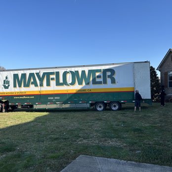Worldwide Moving & Storage - set ramps directly into the front door - Movers Near Me - Oxnard, California