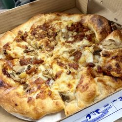Rhodes Cafe - Bbq pizza with bacon and mushrooms