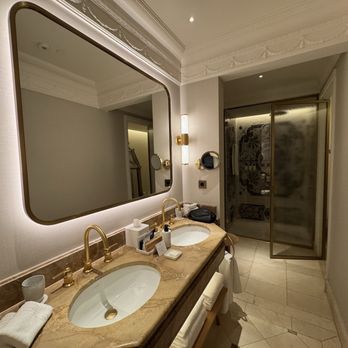 The Westin Palace, Madrid - Bathroom - Hotels Near Me - Madrid, M The Westin Palace, Madrid - Bathroom - Hotels Near Me - Madrid, M