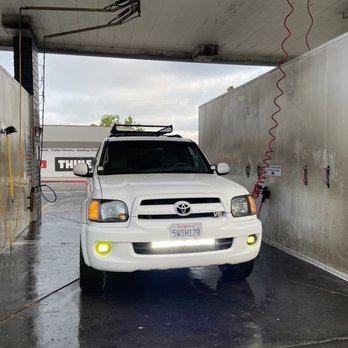 Magic Wand Car Wash - Car Wash Near Me - Santa Monica, California
