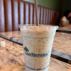 The Dez - Date shake with oat milk