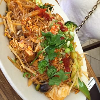 Thai Basil Cuisine - Pad Thai - Thai Near Me - Berkeley, California Thai Basil Cuisine - Pad Thai - Thai Near Me - Berkeley, California