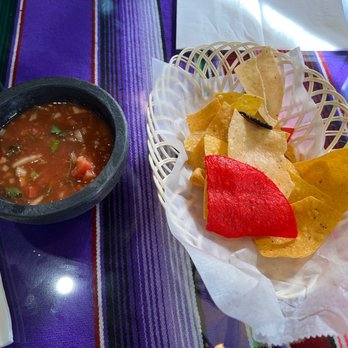Los Rivera Cafe - Chips and salsa - Mexican Near Me - Danbury, Connecticut