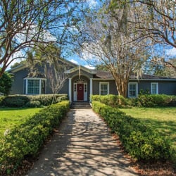 Anne Rogers Realty Group - 32804- Lovely Curb Appeal! Nicely Remodled 3 Bed/2.5 Bath on a corner lot near Lake Ivanhoe.