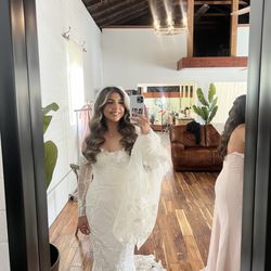 Yess Style - The top initially looked like a bra, but she added some lace so that it would cover a bit more and it was perfect for me