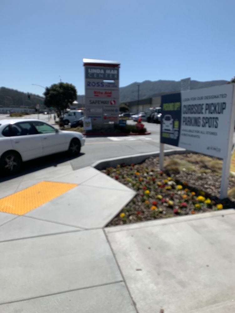 Linda Mar Center Logo