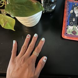 Cindy's Nails & Spa - Little star accents on my thumb & ring finger!