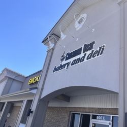 Cinnamon Bear Bakery & Deli