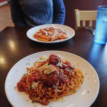 Italia Bella - Spaghetti with pomodoro sauce + meatballs - Sicilian Near Me - Yucaipa, California Italia Bella - Spaghetti with pomodoro sauce + meatballs - Sicilian Near Me - Yucaipa, California