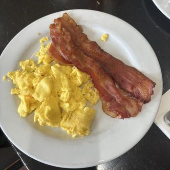 Bea Bea's - Eggs and bacon - Coffee & Tea Near Me - Burbank, California