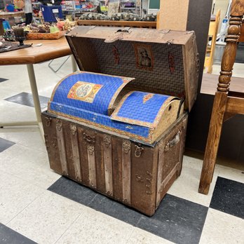 Goodwill Store - Thrift Stores Near Me - Geneseo, Illinois