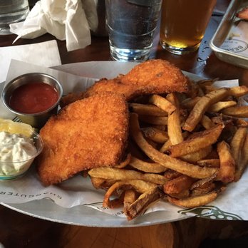 Beardslee Public House - Fried fish eww not mine - Breweries Near Me - Bothell, Washington
