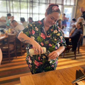 BJ's Restaurant & Brewhouse - Service with a smile - Breweries Near Me - Kissimmee, Florida