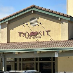Do Sit Thai Cuisine - The front of the restaurant