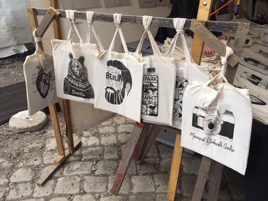 Mauerpark Flohmarkt by null