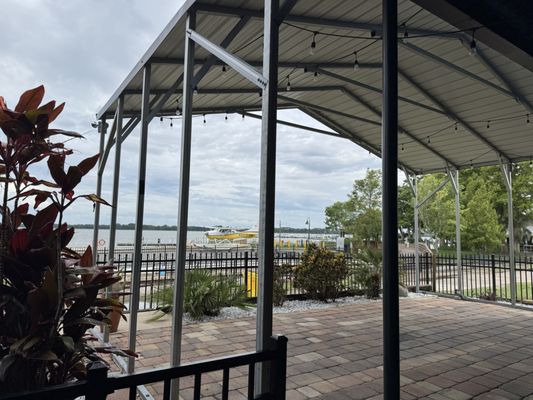 Puddle Jumpers Lakeside Grill & Bar by null
