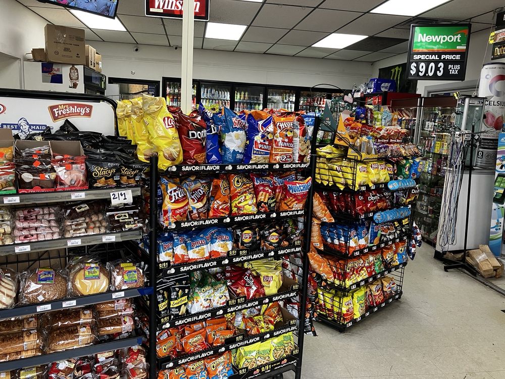 Bob's Food Mart Logo