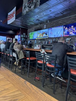 Frank & Teressa's Anchor Bar by null