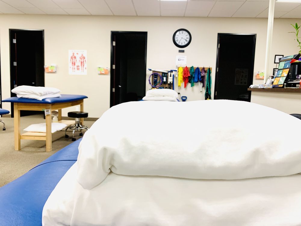 Kelly Hawkins Physical Therapy - Henderson - child therapist in Henderson, NV