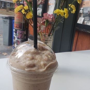 Fudenjuce - Dairyless Date Shake 16oz - Vegetarian Near Me - Nevada City, California