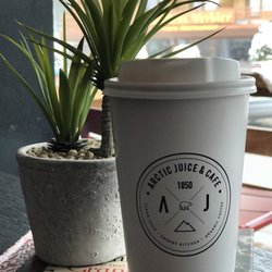 W Café