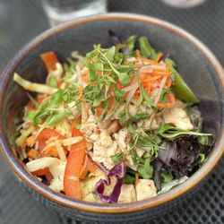 Rogue Kitchen & Wetbar - SWEET CHILI GRILLED CHICKEN RICE BOWL
