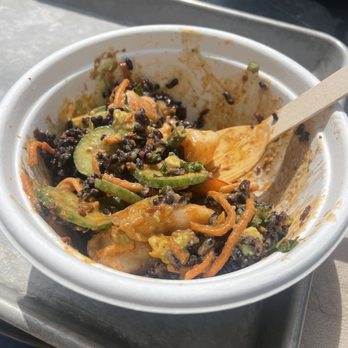 Sweetfin - Crunchy Garlic Chili Oil with forbidden rice! - Poke Near Me - Woodland Hills, California Sweetfin - Crunchy Garlic Chili Oil with forbidden rice! - Poke Near Me - Woodland Hills, California