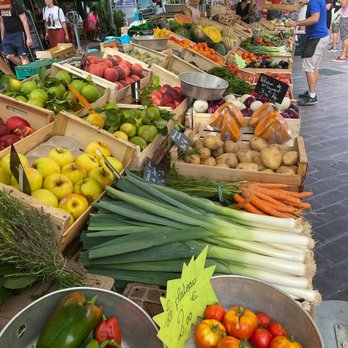 Cours Saleya - Vegetables for sale at Marché aux Fleurs. Posted by Clayton Cohn. - Local Flavor Near Me - Nice, 06