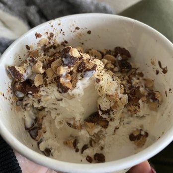 Praline's Ice Cream - 2 scoops??? - Ice Cream & Frozen Yogurt Near Me - Berlin, Connecticut