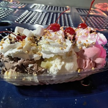 Marble Slab Creamery - Ice Cream & Frozen Yogurt Near Me - Pigeon Forge, Tennessee