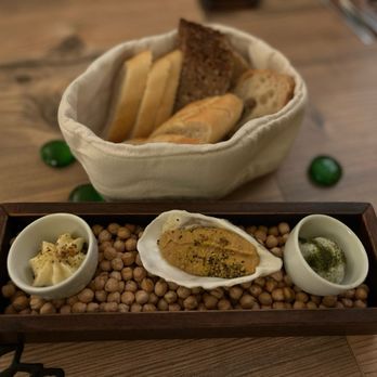 Restaurante dos Artistas - Bread and spreads - Portuguese Near Me - Lagos, 08 Restaurante dos Artistas - Bread and spreads - Portuguese Near Me - Lagos, 08