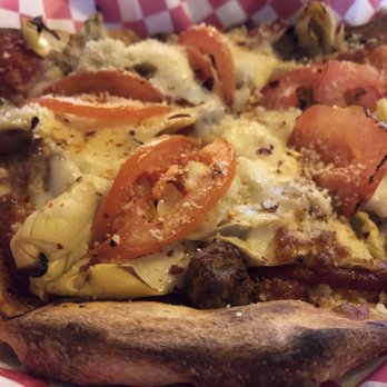 Red's Pizzeria - Build My Own Personal Pizza - Pizza Near Me - Eureka Springs, Arkansas
