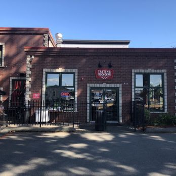 Red Arrow Brewing - Breweries Near Me - Duncan, British Columbia Red Arrow Brewing - Breweries Near Me - Duncan, British Columbia