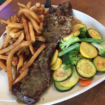 Union Ale House Pub - Greek skirt steak - cooked just right - Sports Bars Near Me - Prospect Heights, Illinois