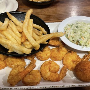 Henry's Restaurant - Fried Shrimp Platter - Lite (8) - $18.99 comes with 2 sides and 2 hush puppies - American Near Me - Kill Devil Hills, North Carolina