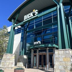 DICK'S Sporting Goods