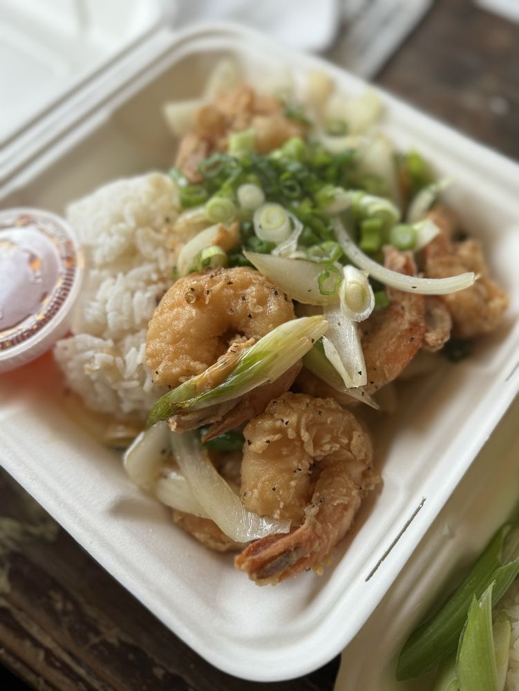 White Elephant Asian Fusion Logo