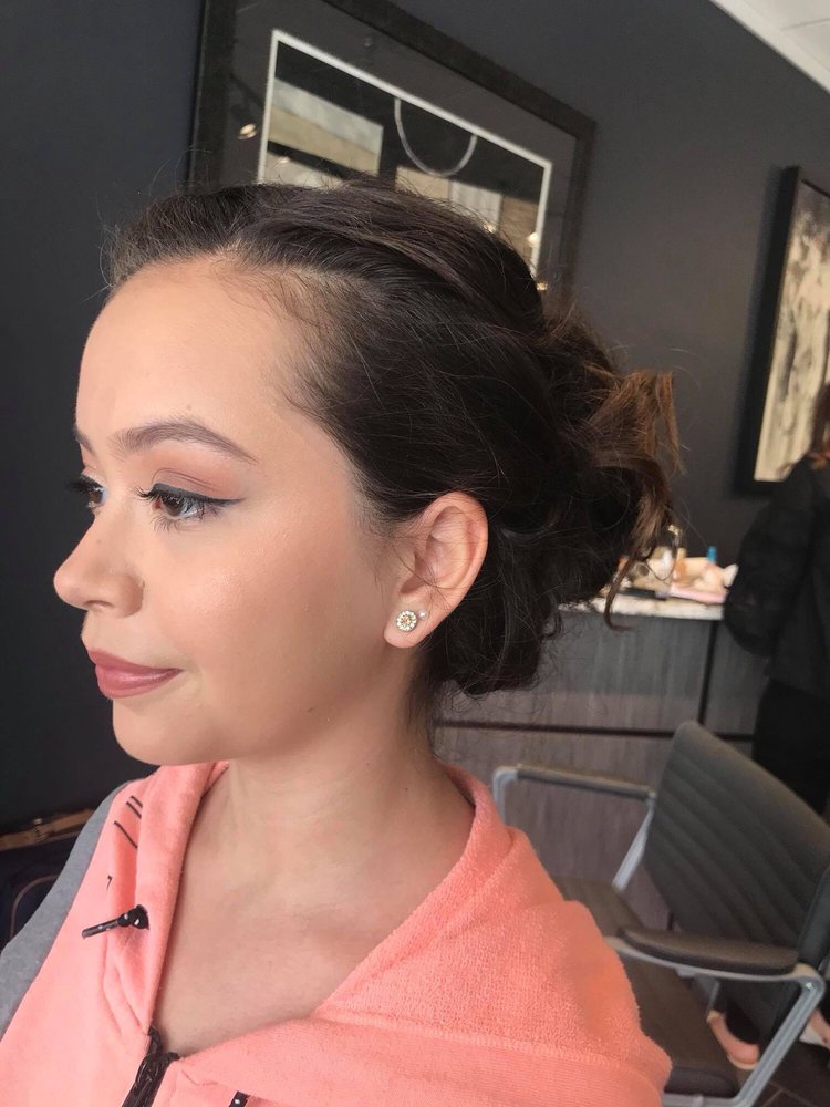 SALON V’CO Updated September 2024 515 Ela Rd, Lake Zurich, Illinois