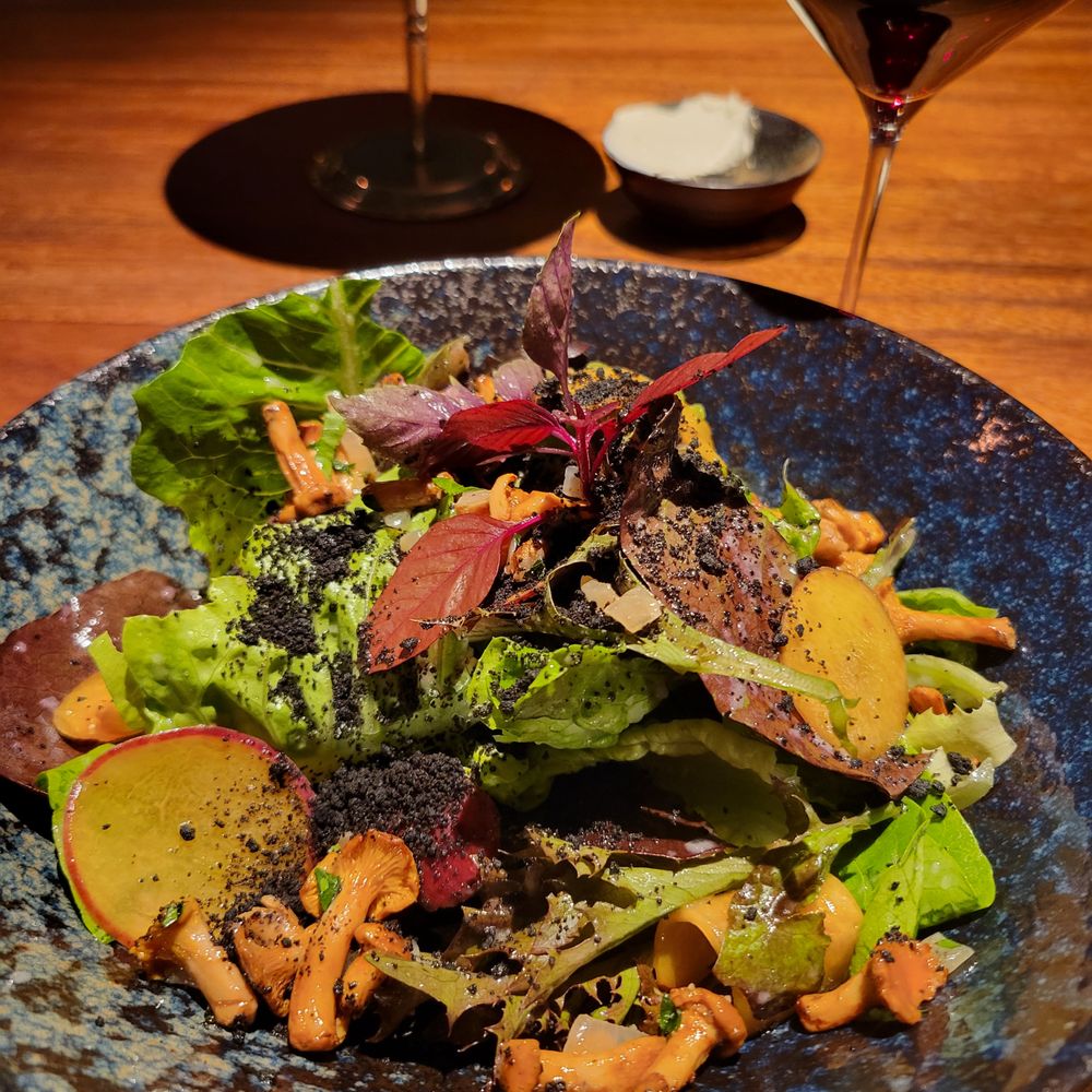 Crackers - Farmer Peter's Salad - Cocktail Bars Near Me - Berlin, BE Crackers - Farmer Peter's Salad - Cocktail Bars Near Me - Berlin, BE