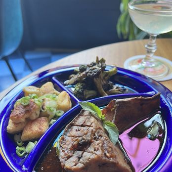 Mainlander - Supper Clubs Near Me - St. Louis, Missouri Mainlander - Supper Clubs Near Me - St. Louis, Missouri