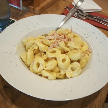 Vaihinger Drive - Tortellini with ham, was good but it had a bit of an onion taste so just expect it. - German Near Me - Stuttgart, BW Vaihinger Drive - Tortellini with ham, was good but it had a bit of an onion taste so just expect it. - German Near Me - Stuttgart, BW